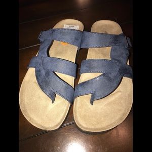 Cliffs by White Mountain Sandals